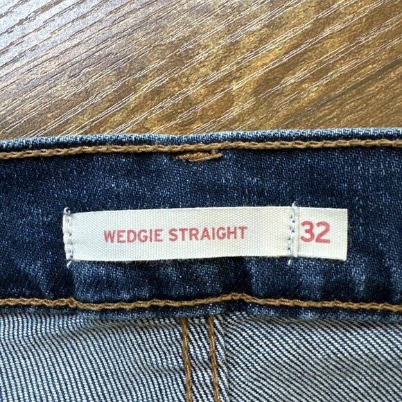 Levis Jeans Womens 32 Blue Wedgie Straight Button Fly High Rise Medium Wash - Picture 8 of 14